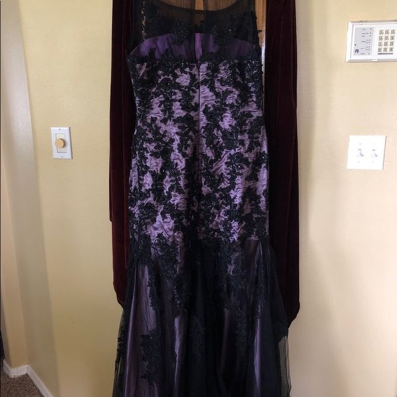 Formal Dress - Picture 3 of 3